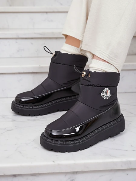 Royalfashion Damen Schlupf-Schneestiefel in schwarzer Farbe Ireda