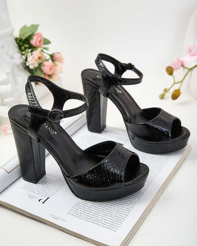 Royalfashion Lackierte Damen-Sandalen auf einem Pfosten Vagasse