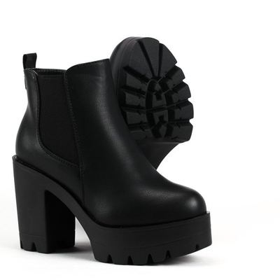 Czarne botki na słupku - Obuwie