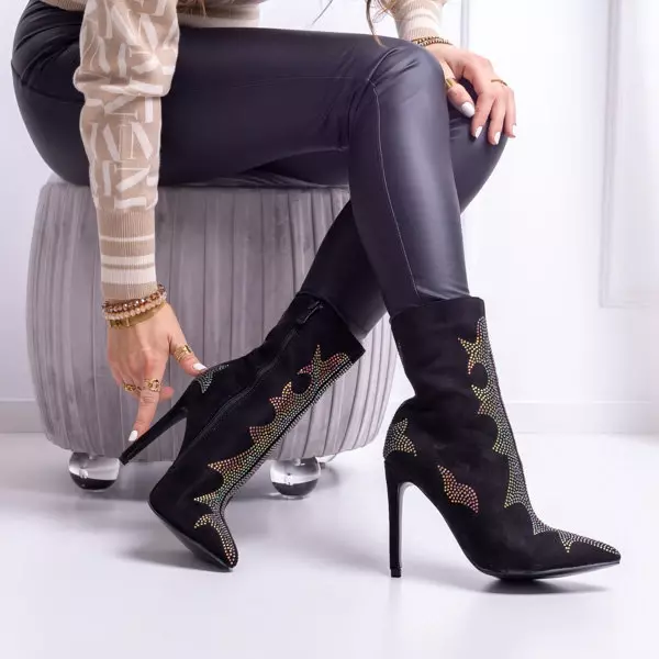 OUTLET Schwarze Wildlederstiefel mit dekorativem Afis-Footwear-Obermaterial