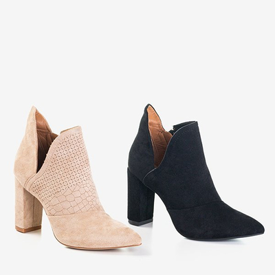 Hellbraune Damenstiefeletten an einem höheren Pfosten mit Fimoli-Schnitt - Schuhe