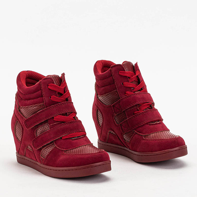 Kastanienbraune Mädchen-Sneakers auf einem gedeckten Anker Janomi - Schuhe