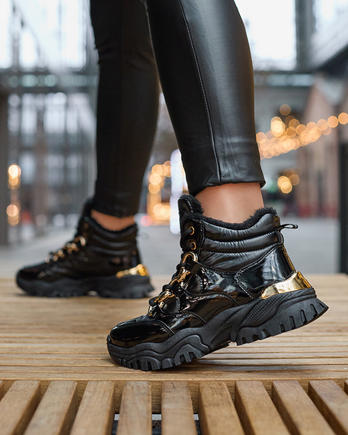 Чорні жіночі спортивні зимові черевики a'la trappers Mertika - Взуття