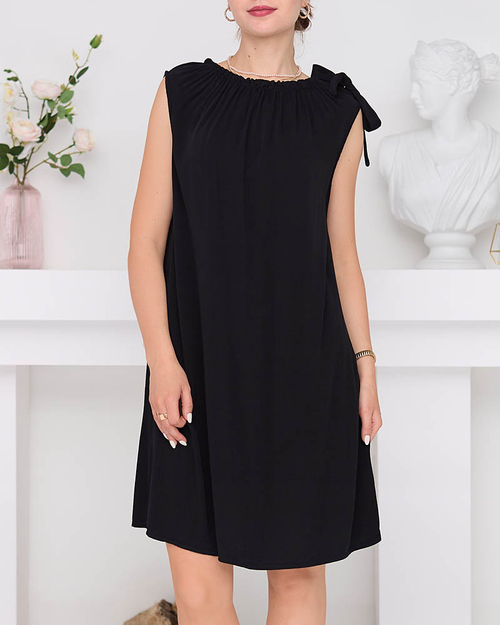 Просте чорне плаття без рукавів - Одяг
