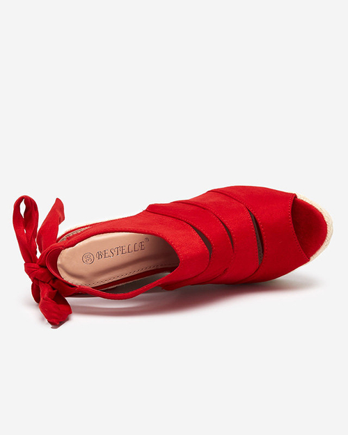 Червоні жіночі босоніжки на танкетці Evofi