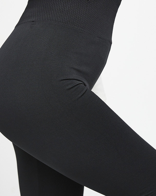 Жіночі чорні легінси для корекції - Одяг