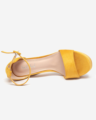 Gelbe Damensandale auf höherem Pfosten Berisek - Footwear