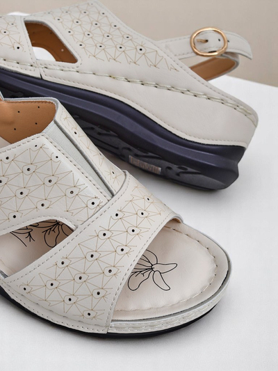 Royalfashion Damensandalen mit kleinem Keilabsatz Komfort Schick