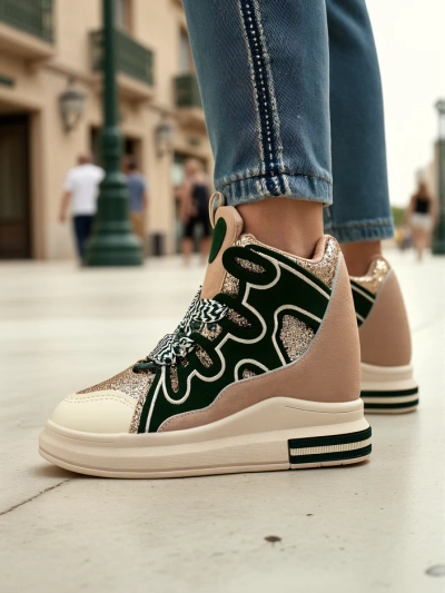 Royalfashion Hohe Damensportschuhe mit verstecktem Keil Oblaffi