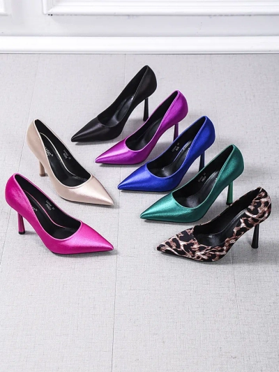 Royalfashion Damen Pumps aus satinähnlichem Material Satylies