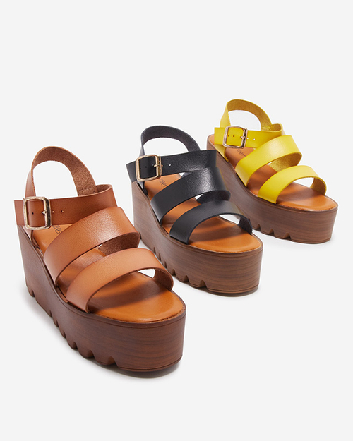 Чорні жіночі босоніжки на танкетці Asorika- Взуття