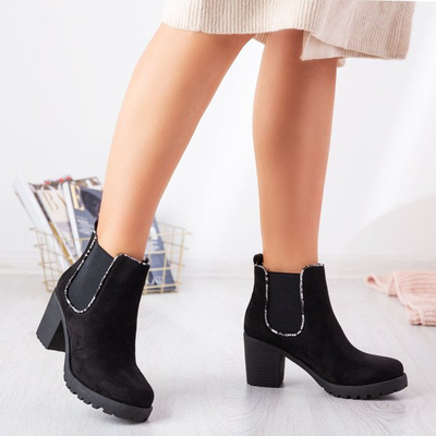 Schwarze Stiefel auf einem höheren Pfosten Travolte - Footwear