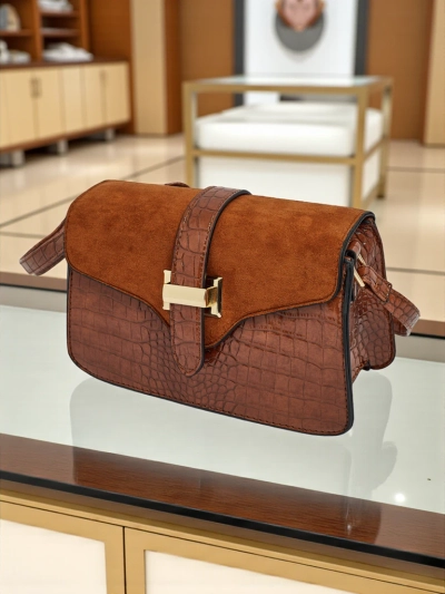 Lackierte kleine Damenhandtasche aus Öko-Leder Sable Mist