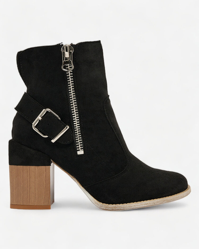 Royalfashion Schwarzer Damenstiefel aus Öko-Wildleder Acimra