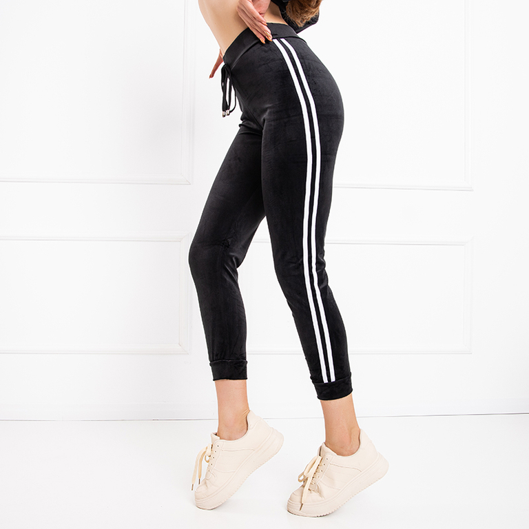Damen 'schwarzer Velours-Trainingsanzug mit weißen Streifen - Kleidung