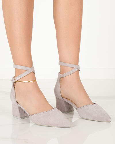 OUTLET Damensandalen aus grauem Öko-Wildleder auf der Ametis-Post - Schuhe