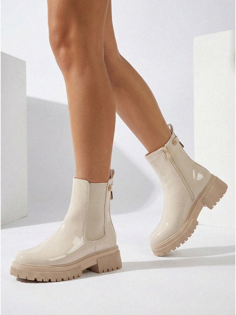 Lackierte Damenstiefeletten aus Öko-Leder Calebi