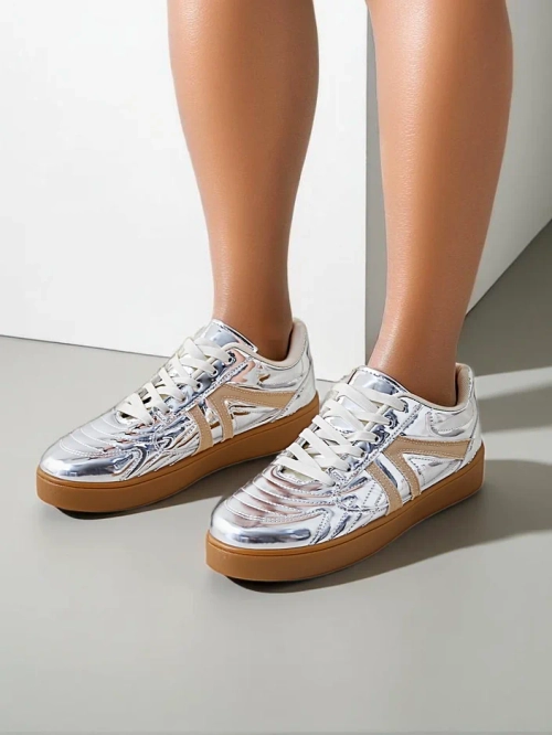 Royalfashion Жіночі спортивні кросівки Mettali