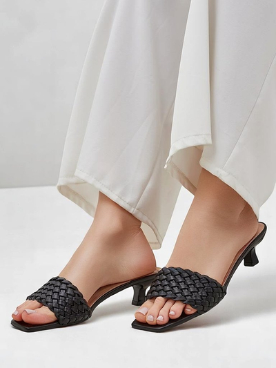 Sandalen Callista Nero – Schwarze Damen-Stilettos aus ökologischem Leder, Sommer
