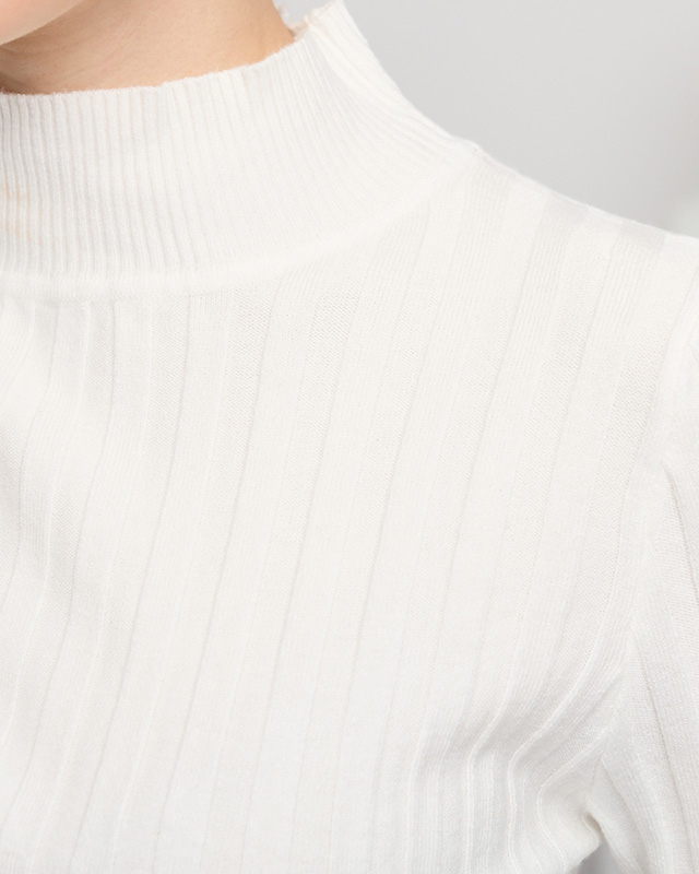 Cremefarbener Damen-Ripppullover mit Stehkragen - Bekleidung