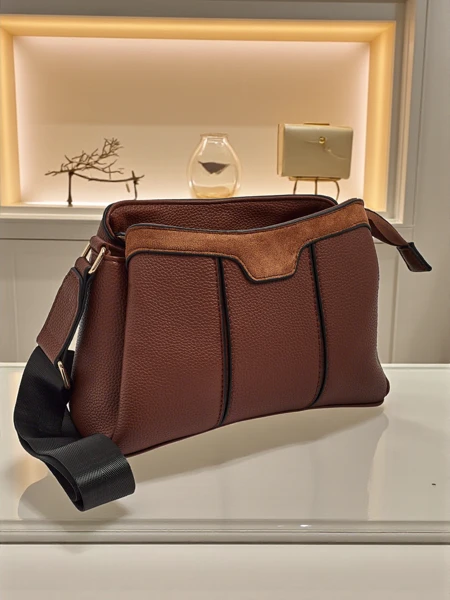 Kleine Damenhandtasche aus Öko-Leder Novaria
