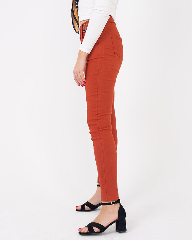 Damen-Treggings aus braunem Stoff mit dekorativen Knöpfen - Kleidung