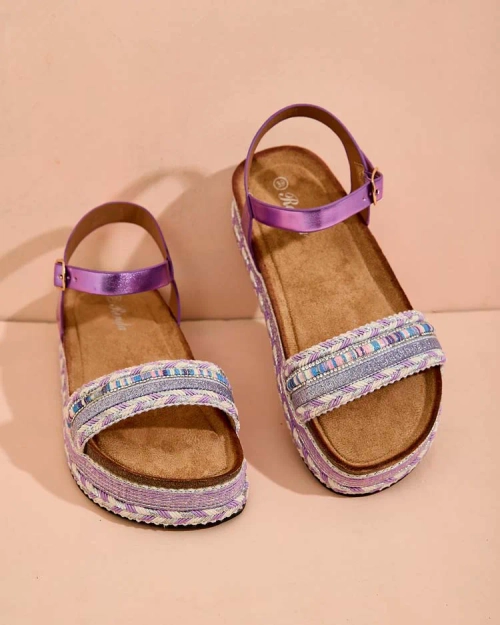 Жіночі вишиті босоніжки Royalfashion