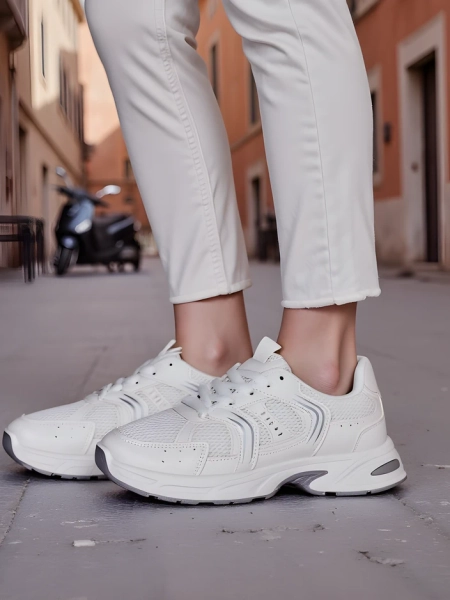 Royalfashion Жіночі кросівки Resioo