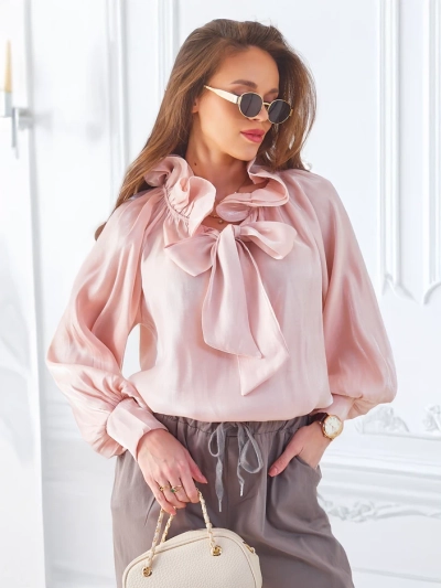 Royalfashion Schimmernde Damenbluse mit dekorativem Kragen