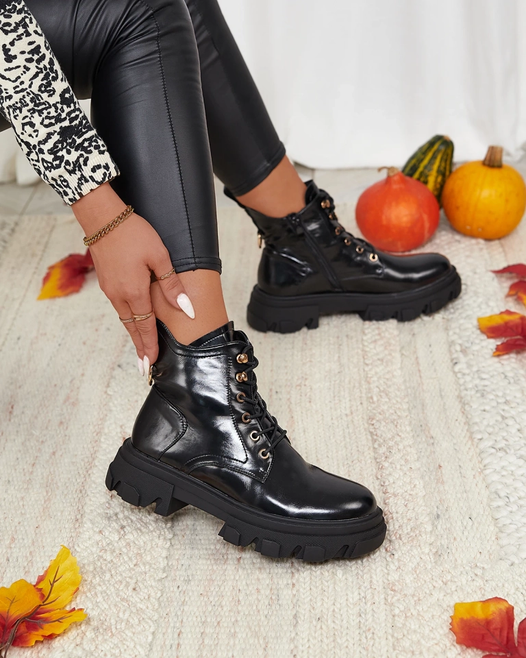 Royalfashion Schwarze isolierte Selori-Trapper-Stiefel aus Öko-Leder für Damen