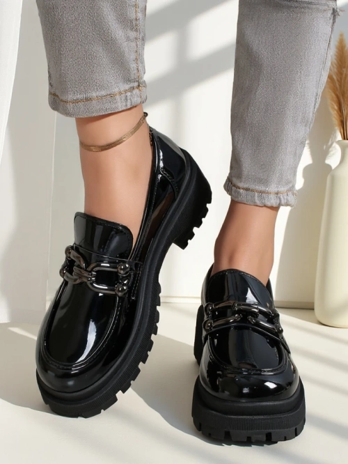 Royalfashion Жіночі лаковані лофери Arieda