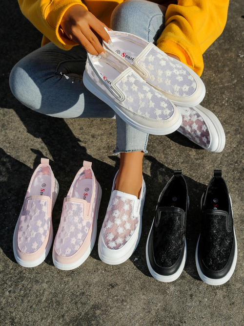 Royalfashion Жіночі мокасини з сітки з квітами Emzos