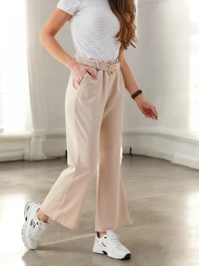 Royalfashion Weite Damenstoffhose mit dekorativem Gürtel