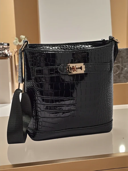 Lackierte kleine Damenhandtasche aus Öko-Leder Arlisse