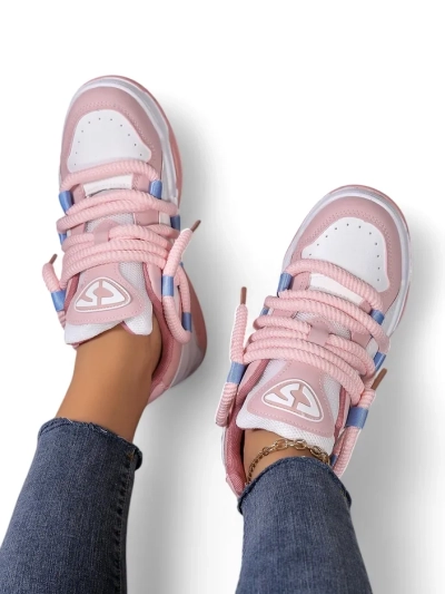 Royalfashion Damen Sport-Sneaker mit dekorativen Schnürsenkeln Clesiv