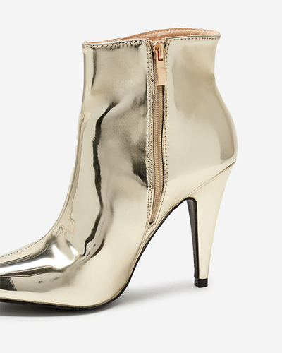 Gold lackierte Stiefeletten auf dem Post von Macalli - Footwear