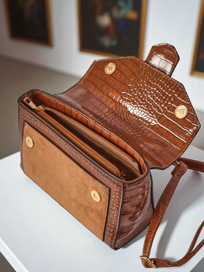Damen Handtasche Callista aus Wildleder- und Lack-Öko-Leder, braun