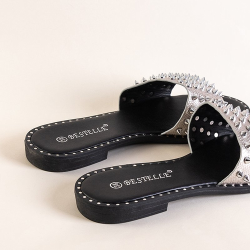 Срібні жіночі шльопанці з шипами Maurella