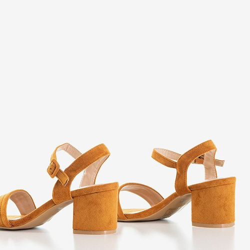 Коричневі жіночі босоніжки Niusty