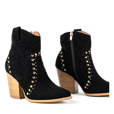 Schwarze Cowboystiefel auf einem hohen Gana-Pfosten - Schuhe