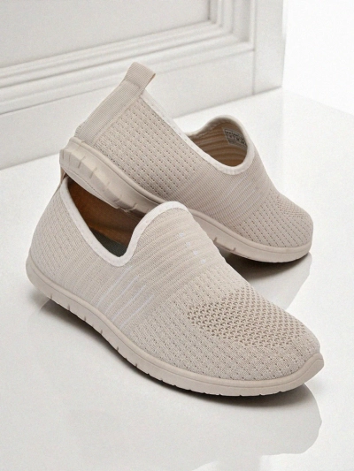 Beige Damen-Slip-Ons Callista - leichte Stoffschuhe mit flacher Sohle