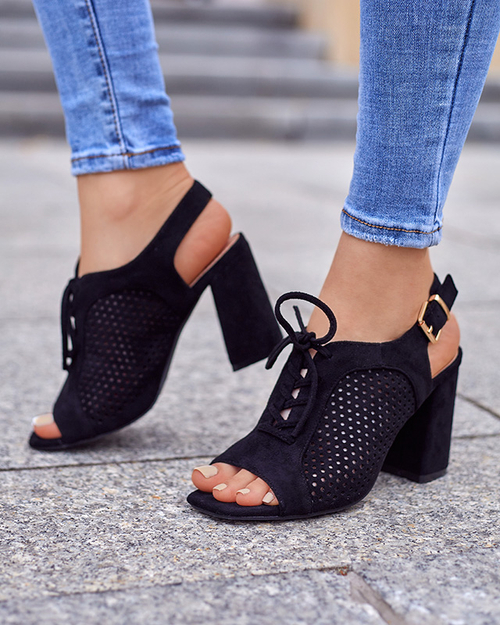 Жіночі ажурні босоніжки на поштині чорного кольору Sasqan- Взуття