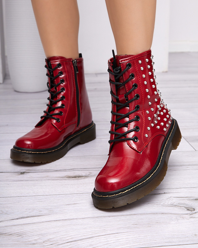 Rot lackierte Damenstiefel mit Derisa-Nieten - Schuhe