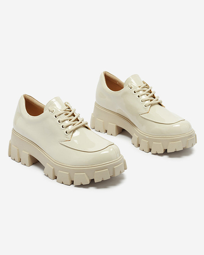 Hellbeige lackierte Damen Schnürschuhe Ginara - Schuhe