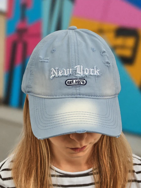 Royalfashion Kappe mit Schirm New York 1976 mit Abnutzungen