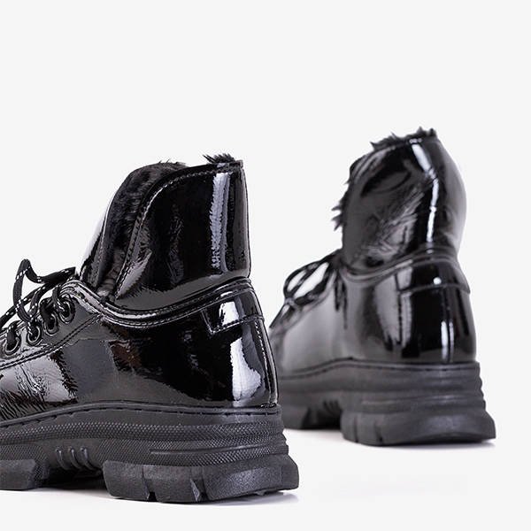 Schwarz lackierte Damenstiefel von Rostorie - Footwear