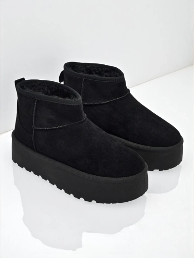 Kurze Damenstiefel a'la Schneestiefel Vespera