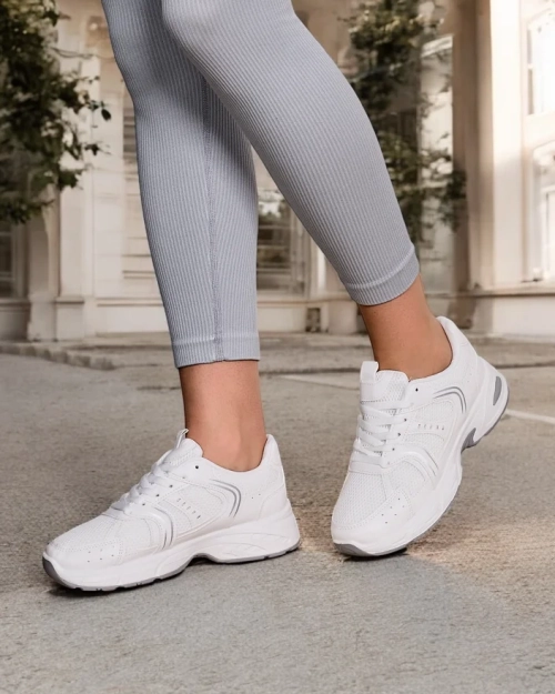 Royalfashion Жіночі кросівки Resioo