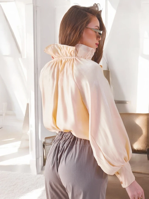 Royalfashion Блискуча жіноча сорочка з декоративним комірцем