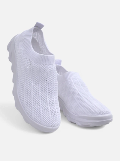 Damen weiße Turnschuhe Astrea aus luftigem Stoff mit flacher Sohle